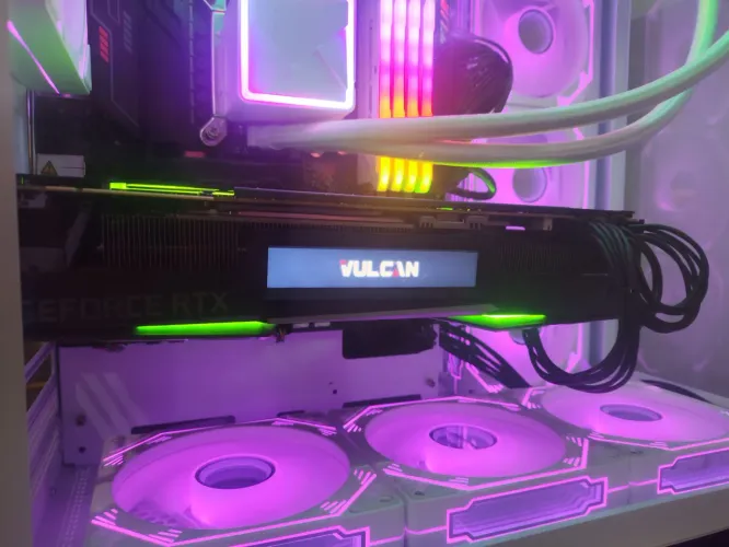 RTX 2070 super tela lateral x3fans colorfull igame