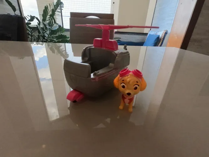 Patrulha Canina - Boneco e helicóptero Skye