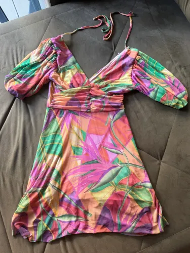 Vestido estampado colorido 