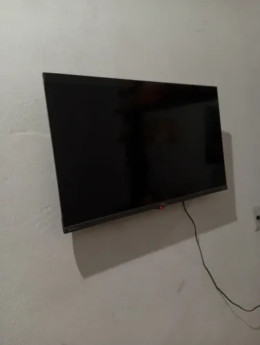 TV Philco 32" Smart ROKU