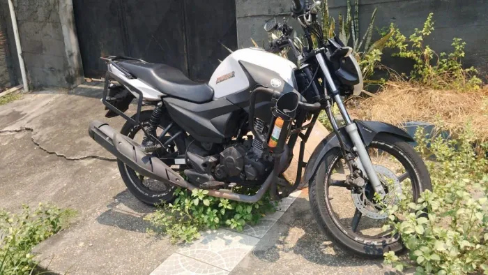 Vendo moto em perfeito estado sem nenhum defeito no ponto de transferir