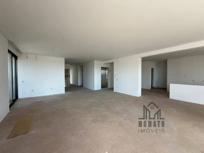 Apartamento à Venda no Setor Oeste, Goiânia 4 Suítes e 4 Vagas