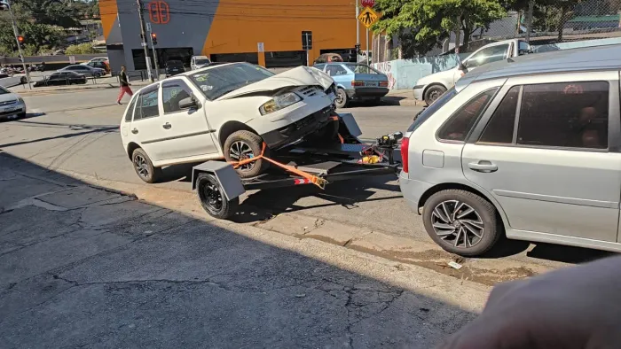 Carretinha asa delta para guincho de carro ou moto
