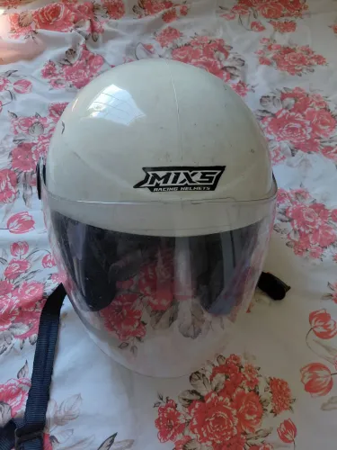Capacete tamanho 58