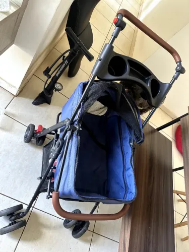 Carrinho de passeio pet (azul, 4 rodas, dobrável)