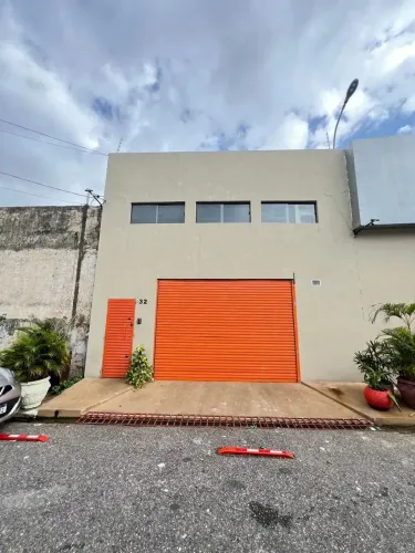 Alugo excelente galpão com escritório no Beco da Piedade