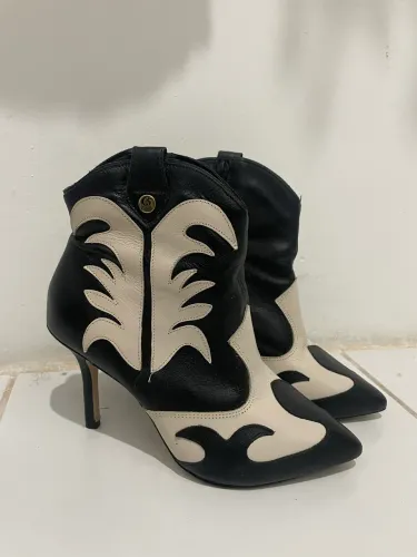 Bota CS club estilo cowboy