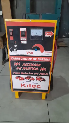 Carregador de bateria 50A 12v com auxiliar de partida.