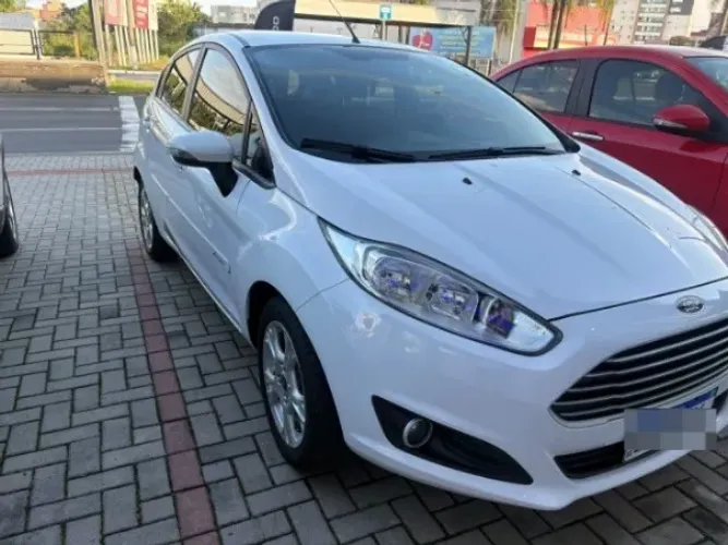 Ford Fiesta 1.6 16V Flex Mec. 5P 2015