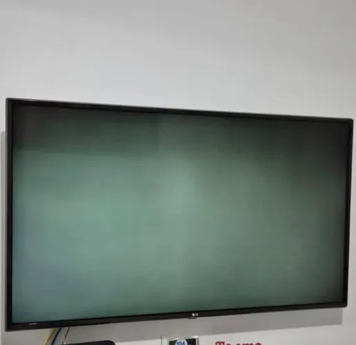 TV LG 50" ? COM DEFEITO / PARA CONSERTO OU PEÇAS