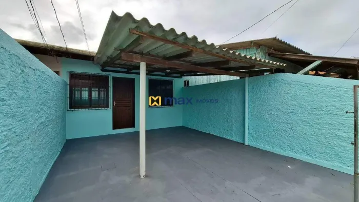 Locação: Casa com 2 dormitórios. Bairro Machados (Navegantes).