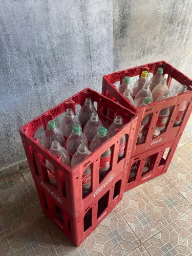 Engradado e vasilhame garrafas 2 Litros Retornável para 9 garrafas 