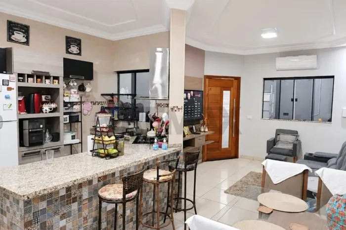 Casa em Capivari: 2 Quartos a venda area terreno 202 m² , area construida 60 m² por R$ 330