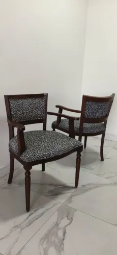 Poltronas Usadas Estilo Clássico - Repaginação do modelo Luiz XV