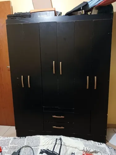 VENDE-SE GUARDA ROUPA SOLTEIRO