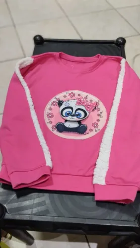 blusão infantil da marca Kyly é na cor pink tamanho 10