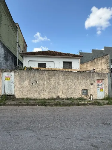 Lote 300m2 com casa antiga e barracão, próximo anel rodoviário e Av Antônio Carlos.