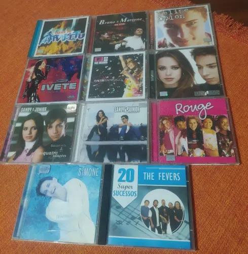 Vendo coleção de CDs originais.