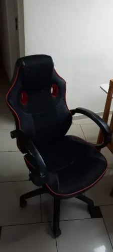 Cadeira Gamer Preta e Vermelha (Ler Descrição)