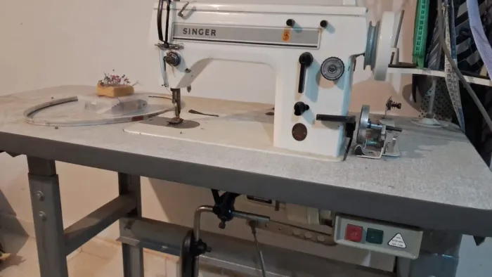 Máquina de Costura Industrial