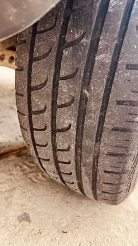 Vendo pneu 14 novo com roda