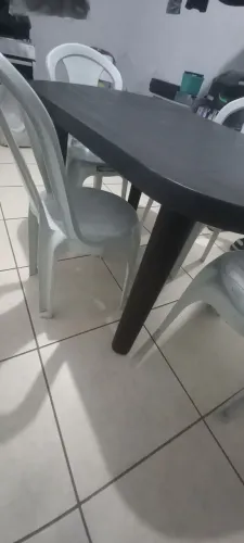 MESA E CADEIRAS