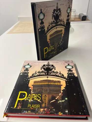 Paris Plaisir Jean-Jacques Lévêque ACR Édition Capa dura com caixa de proteção 288 páginas