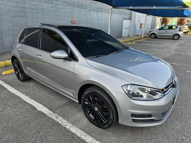 Volkswagen Golf Comfortline 1.6 MSI Total Flex Aut. 2016