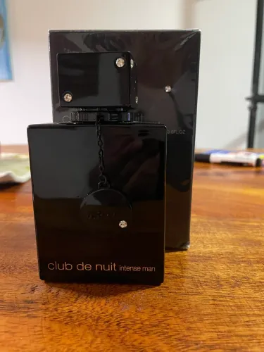 Club de nuit intense man