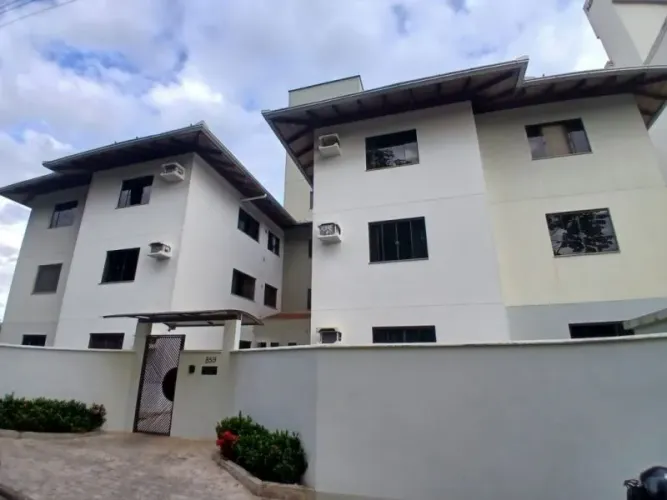 Apartamento disponível para locação no bairro Água Verde, Blumenau/SC.