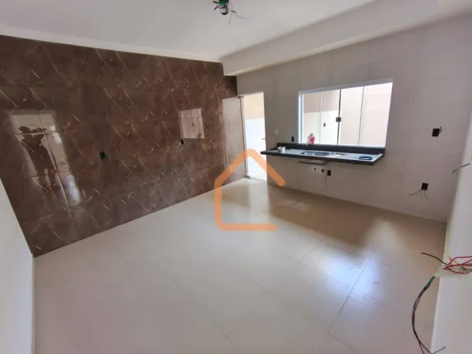 Casa com 3 dormitórios à venda, 124 m² por R$ 500.000 - Vergani - Pouso Alegre/MG