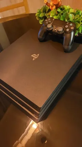 Vídeo game Playstation 4 modelo PRO (VERSÃO PREMIUM)
