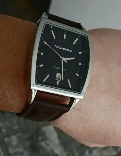 Relógio original TECHNOS EXECUTIVE clássico quartz  muito bonito de coleção. 