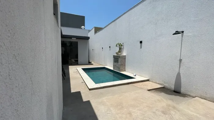 Locação Casa Ampla no Jardim das Palmeiras