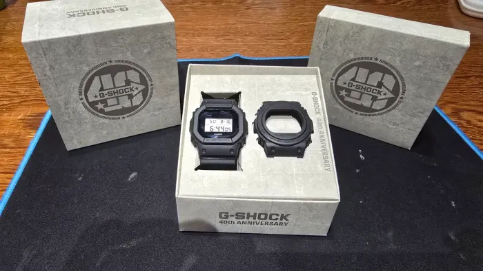 Casio G-Shock DWE-5657RE-1DR Edição Limitada 40anos black com passador dourado