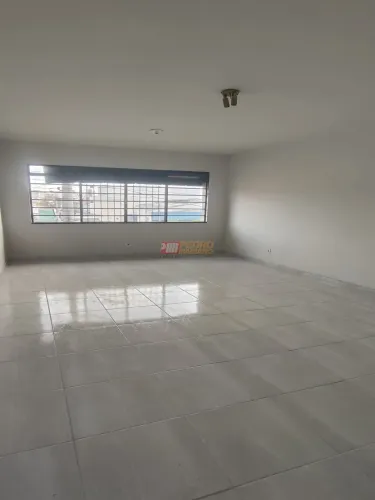 Sala Comercial no Bairro Vila Sacadura Cabral em Santo André