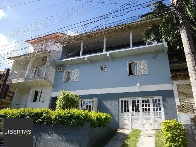 Casa Condominio para Venda - 235m², 3 dormitórios, sendo 1 suites, 2 vagas - Gua