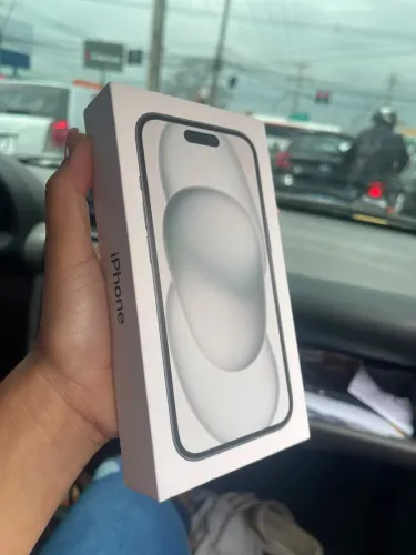iPhone 15 128 G com nota e um ano de garantia Apple lacrado