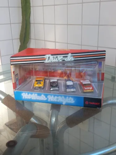 Hot Wheels Target Drive-In Hot Nights Lacrado Raro 1999