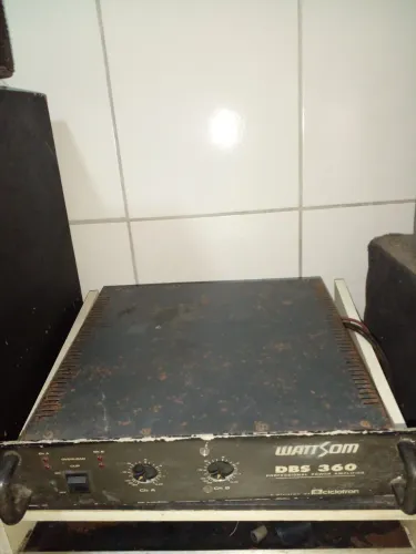 Vendo potência wattsom DBS 360 450,00 funcionando em estado perfeito.zap * .