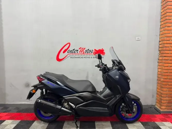 YAMAHA XMAX 250 ABS CONNECTED