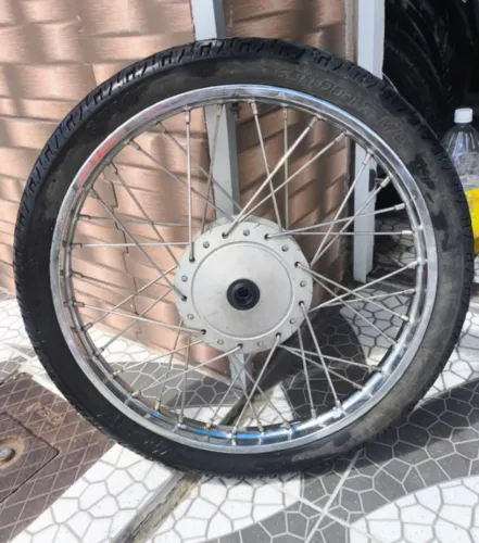 Pneus para vender com roda e tudo pop 110i