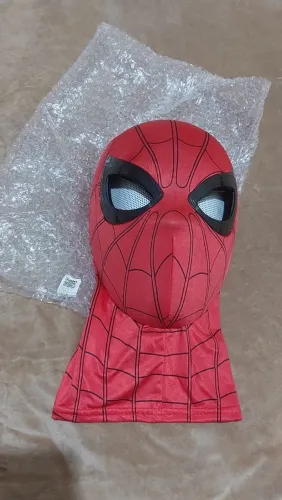 Máscara homem aranha  face shell pisca olho vermelha 