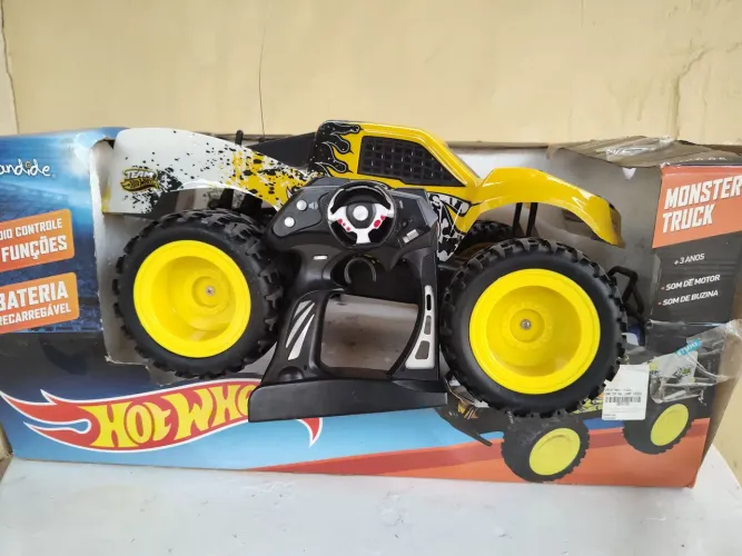 Carrinho e Helicóptero controle remoto