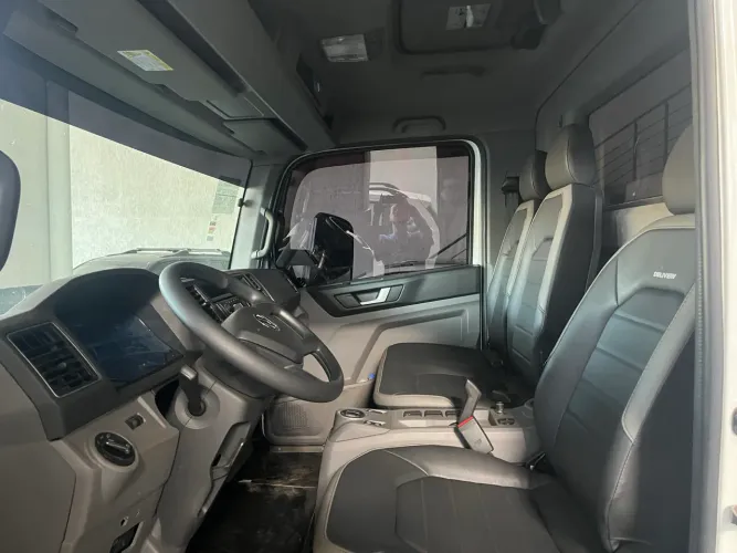11-180, caminhão impecável, completo, automático