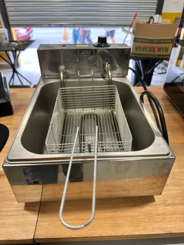 Fritadeira Elétrica Quadrada Inox Profissional 1 Cuba 5L
