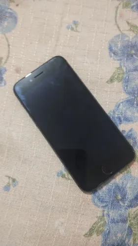 Vendo iPhone 8 por apenas 200 reais ?