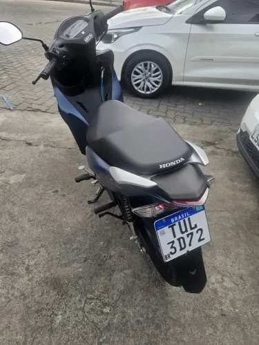 Biz com 500km rodado único dono nova de mais zero