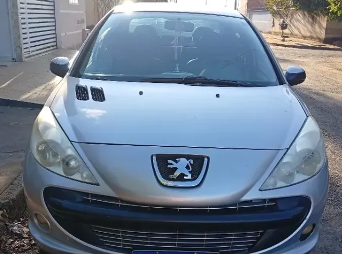Peugeot 207 Sed. Passion XR Sport 1.4 Flex 8V 4P 2011