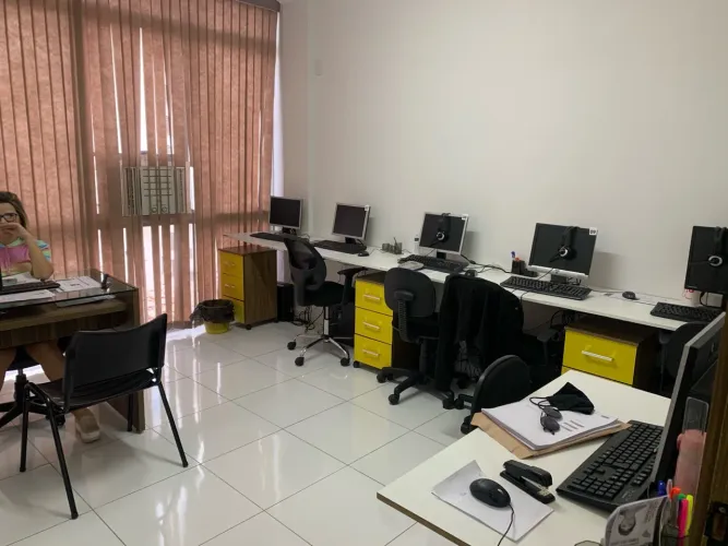 Monitores usados funcionando